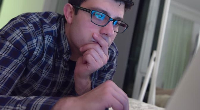 Aspiring journalist sick of Trump, posts funny face of him